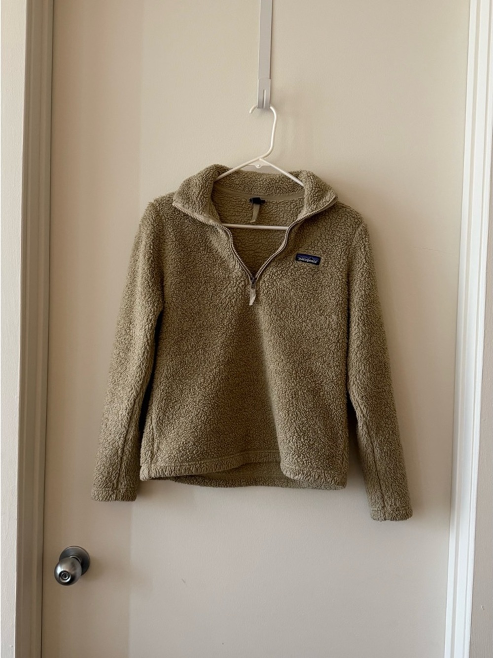 Patagonia Sherpa Fleece Jacket - Beige with Black Logo